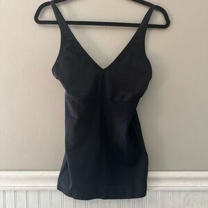 Nearly Nude Seamless Shapewear Tank Top Black Size M/L NWT